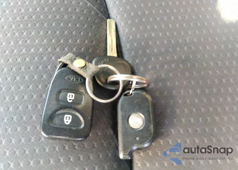 2011 Kia Sorento Lx V6 z USA, uszkodzony, nr VIN 5XYKTDA2XBG173075